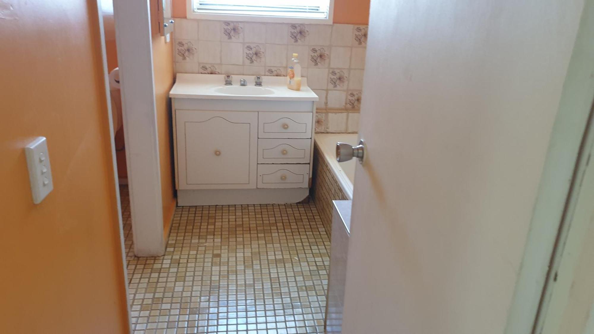 Private With Shared Facilities W Homestay